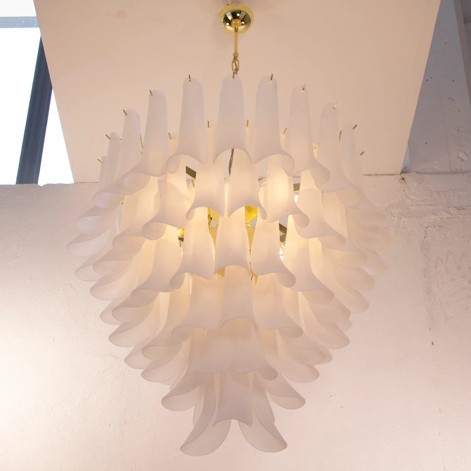 Murano Petali Chandelier Ø80 – Frosted White