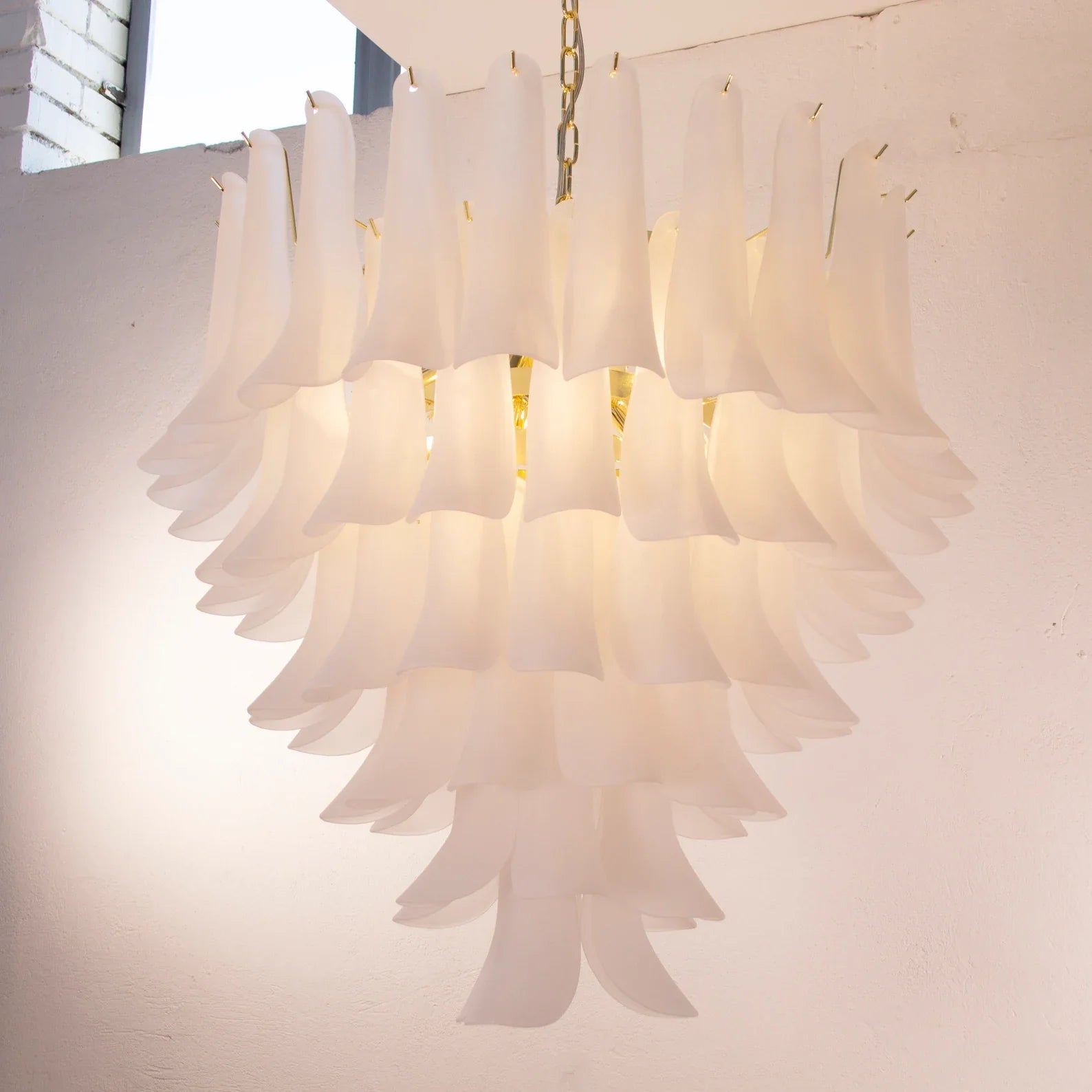 Murano Petali Chandelier Ø80 – Frosted White