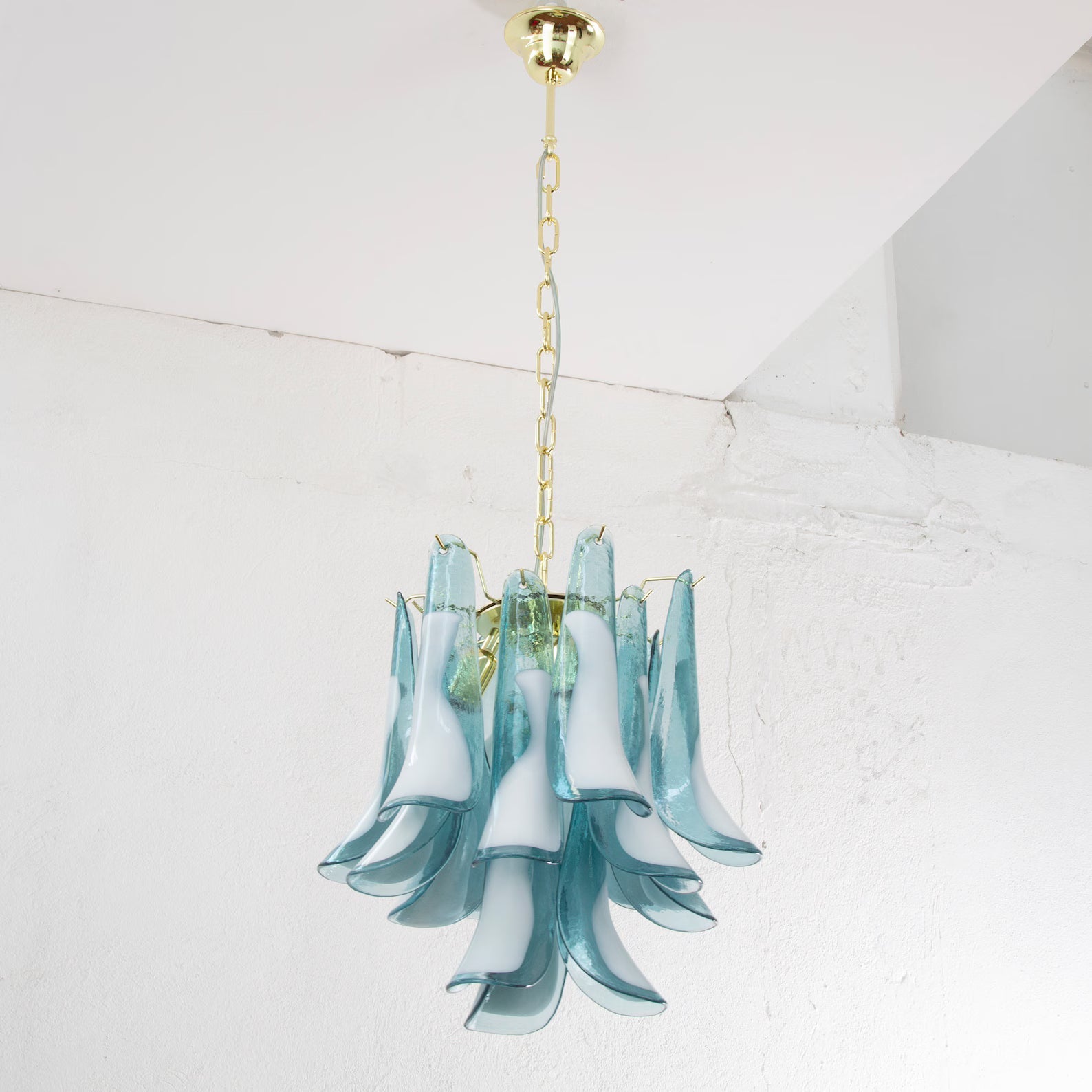 Murano Petali Chandelier Ø45 – Teal Blue