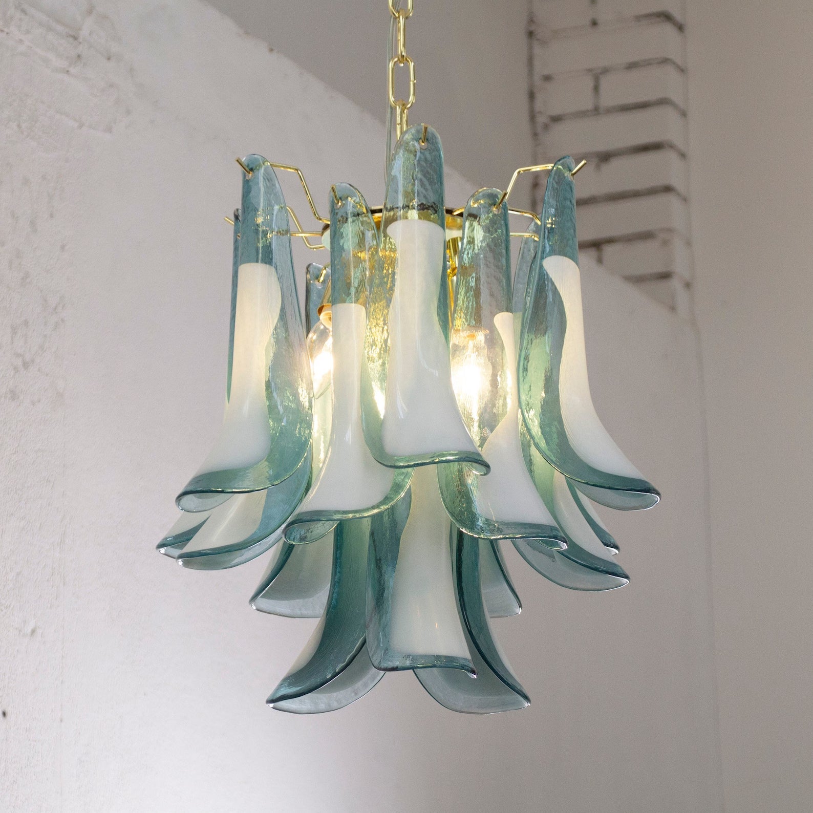 Murano Petali Chandelier Ø45 – Teal Blue