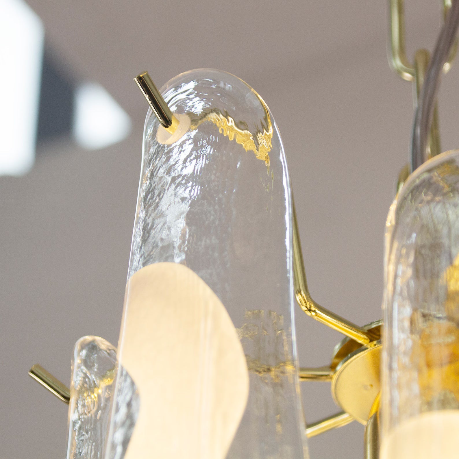 Murano Petali Chandelier Ø33 – Crystal & White Glass