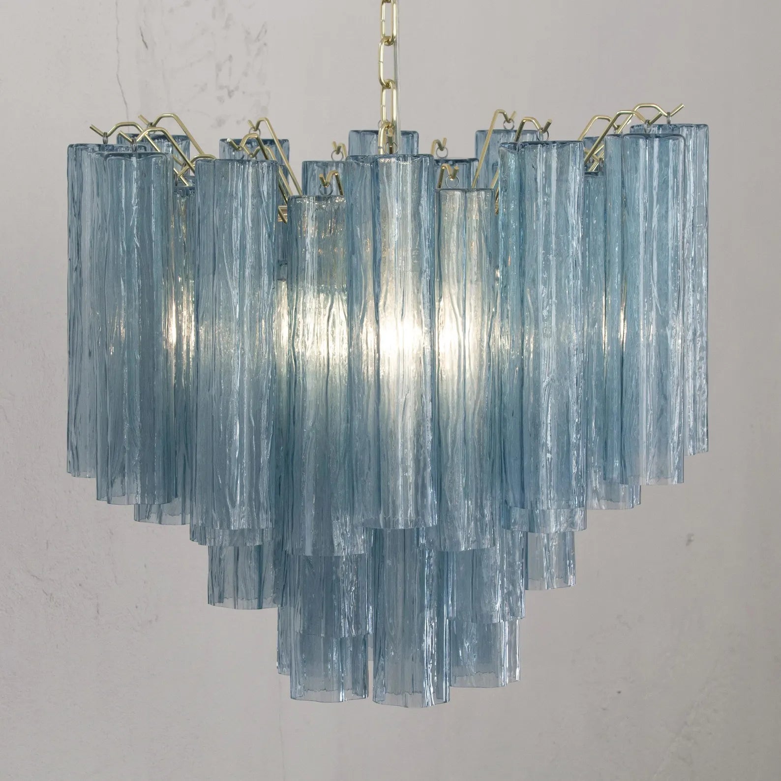 Murano Avior Tronchi Chandelier Ø58 – 36 Tubes