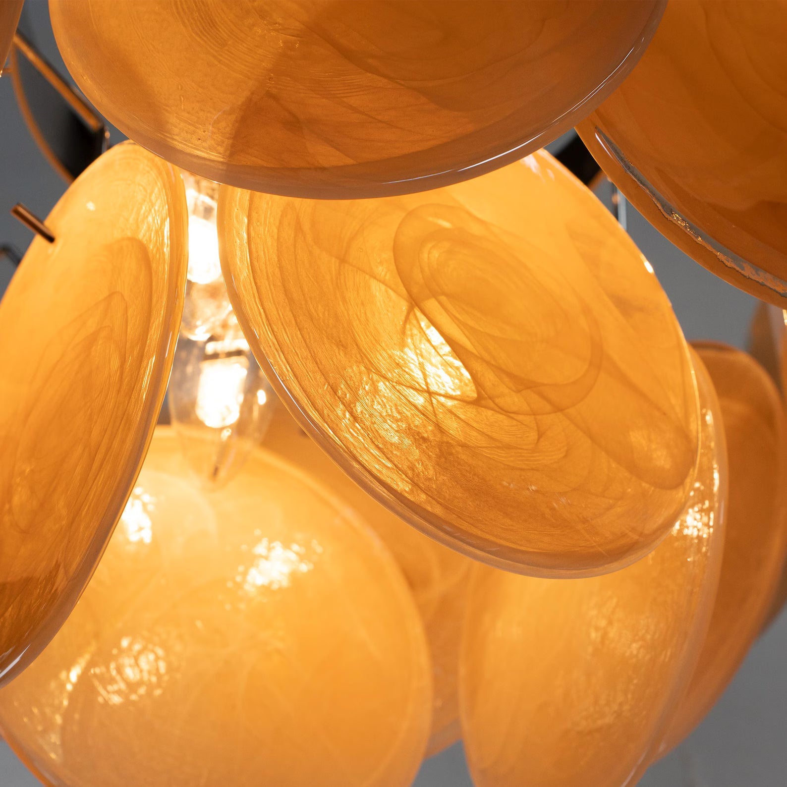 Murano Discs Chandelier Ø45 – Alabaster Amber