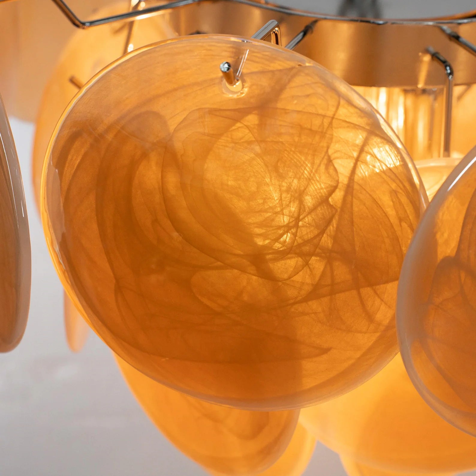Murano Discs Chandelier Ø45 – Alabaster Amber